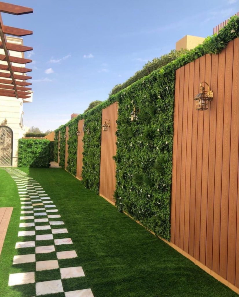 ديكورات عشب صناعي