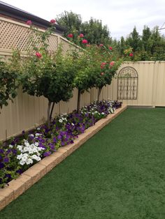 ديكورات حدائق صغيره